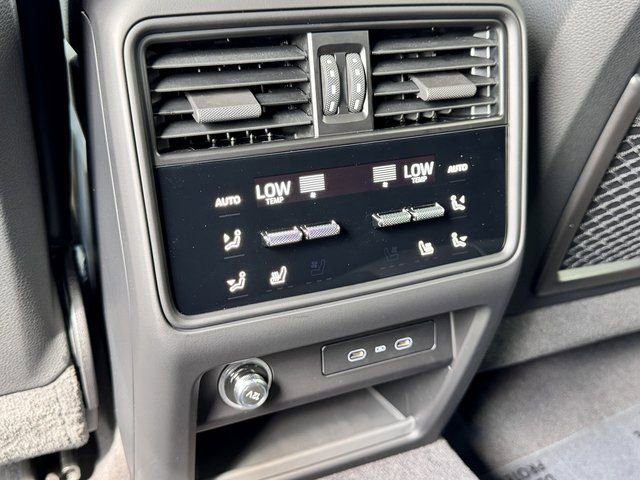 New 2026 Porsche Cayenne Coupe image 24