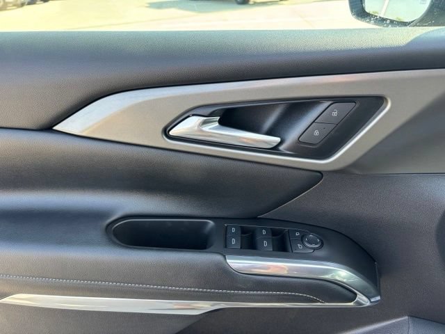 Certified 2024 Chevrolet Traverse LS AWD/4WD image 17
