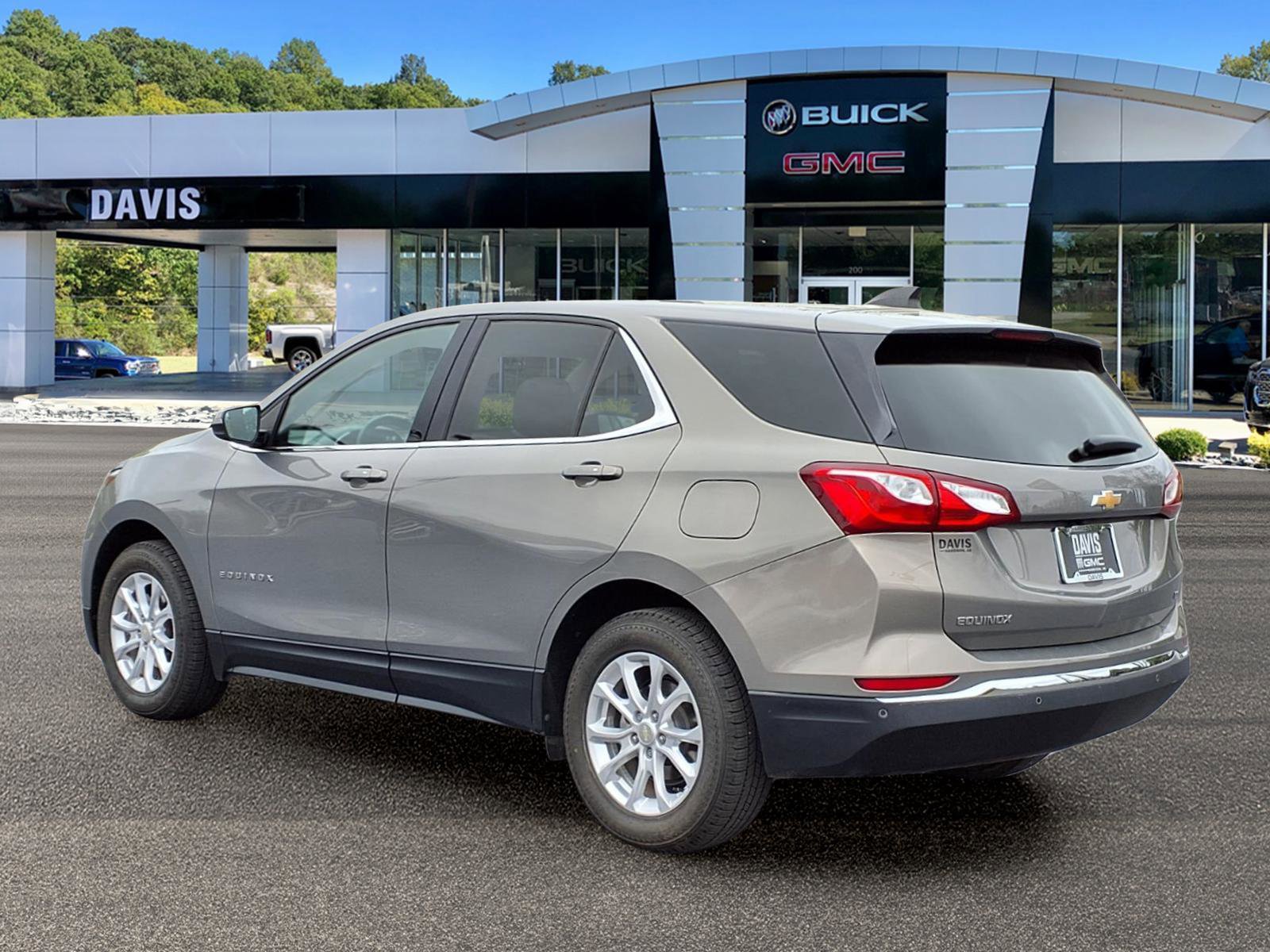 Used 2019 Chevrolet Equinox LT image 3