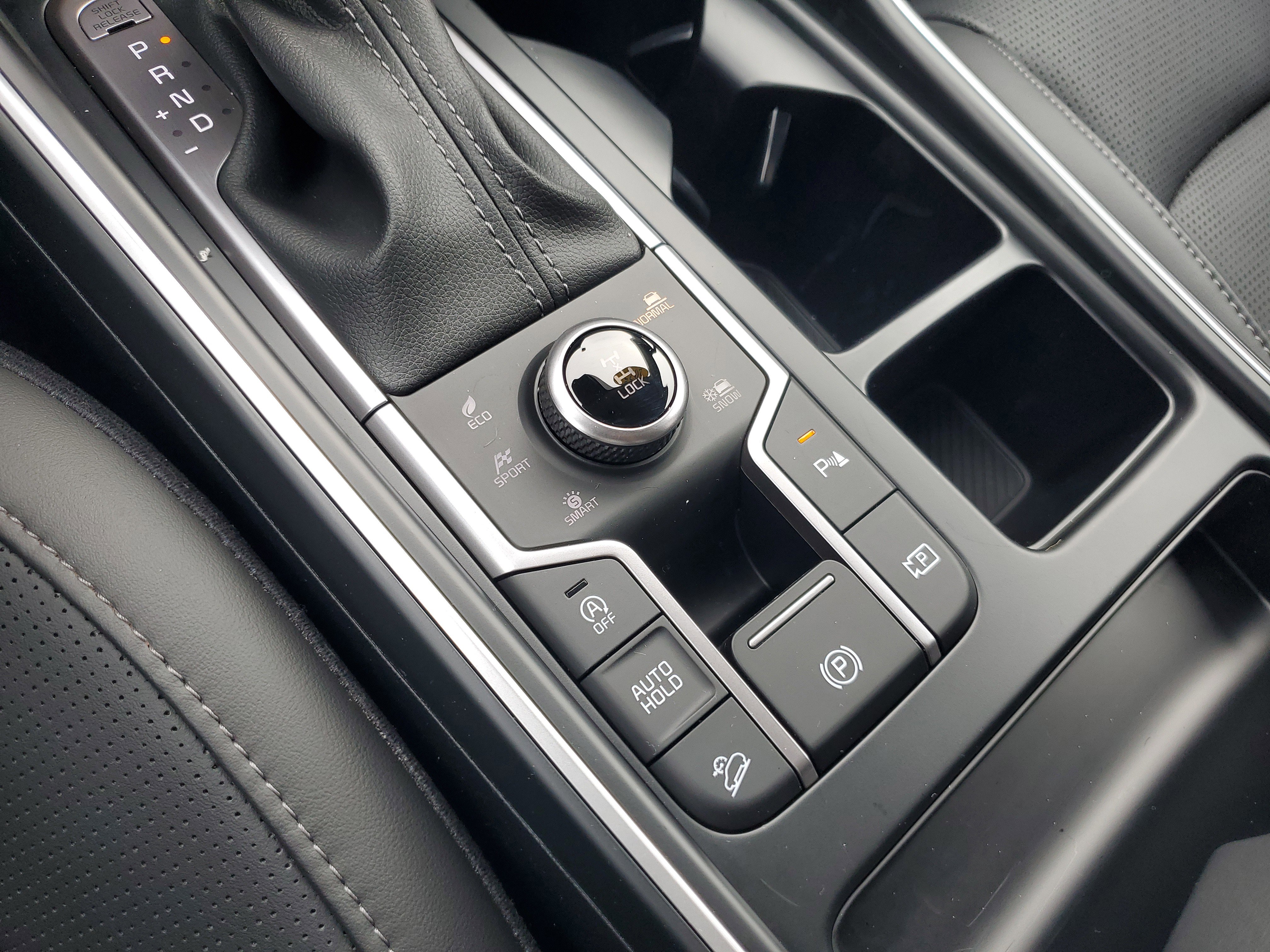 Certified 2025 Kia Sorento EX w/ Panoramic Sunroof Package image 39