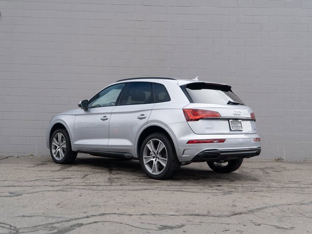 Certified 2025 Audi Q5 2.0T Premium w/ Convenience Plus Package image 3