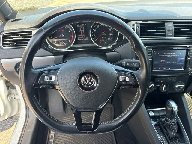 Used 2016 Volkswagen Jetta Sport w/ Lighting Package FWD image 9