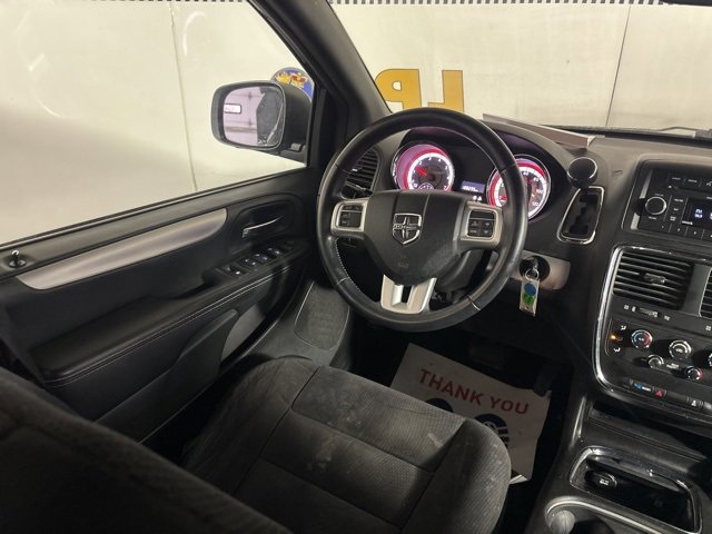 Used 2015 Dodge Grand Caravan SXT w/ Blacktop Package image 31