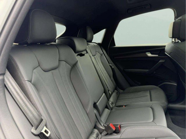 Certified 2025 Audi Q5 2.0T Premium Plus w/ Premium Plus Package AWD/4WD image 26