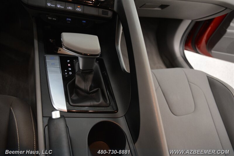Used 2024 Hyundai Elantra SEL FWD image 33