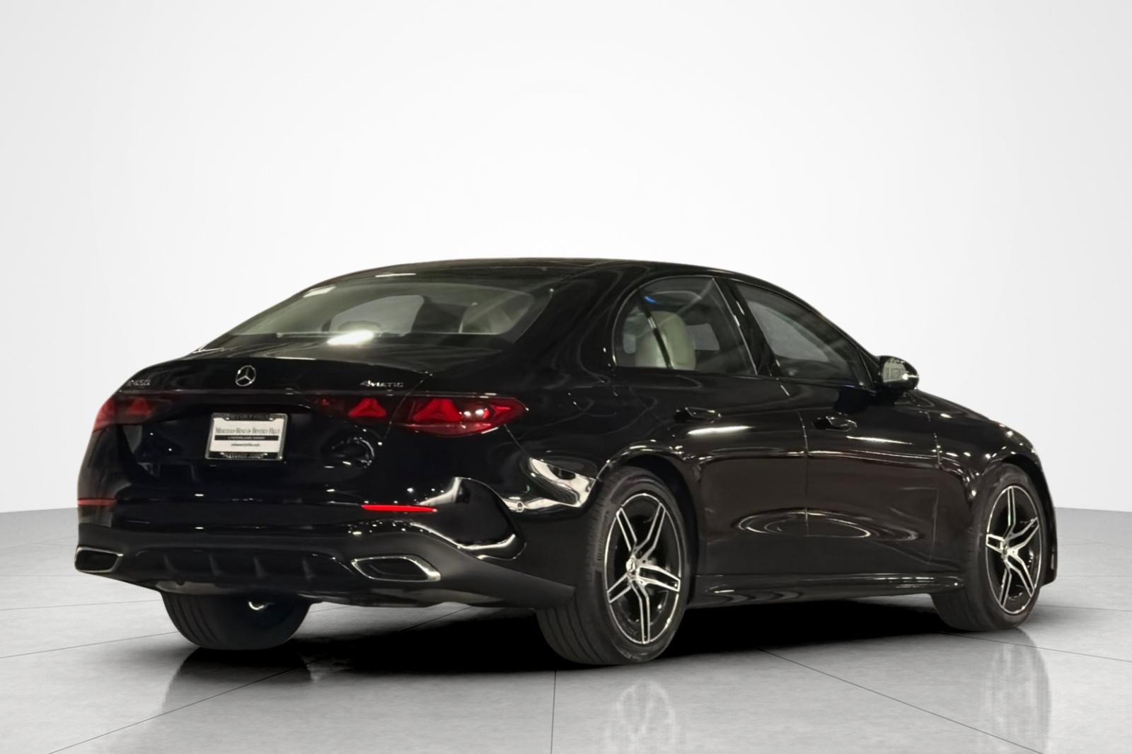 New 2027 Mercedes-Benz E 450 4MATIC Sedan image 5