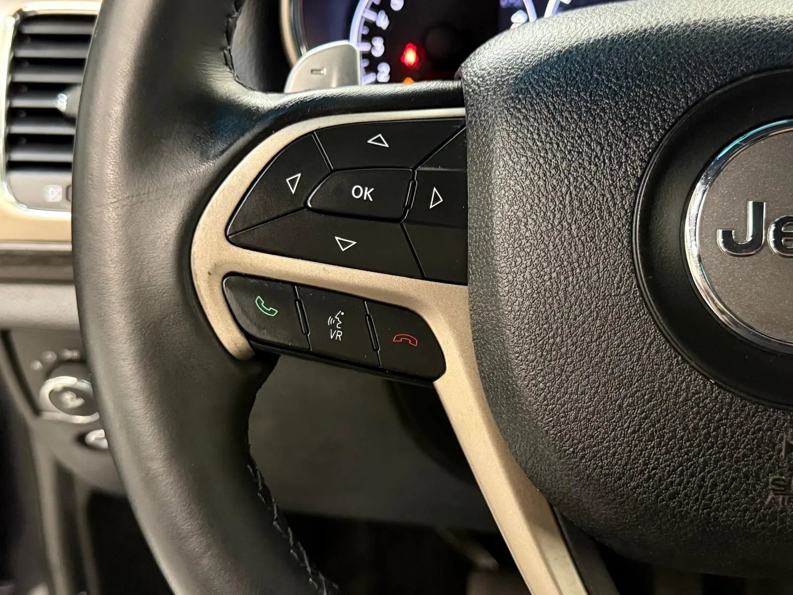 Used 2014 Jeep Grand Cherokee Laredo w/ Quick Order Package 23E image 29