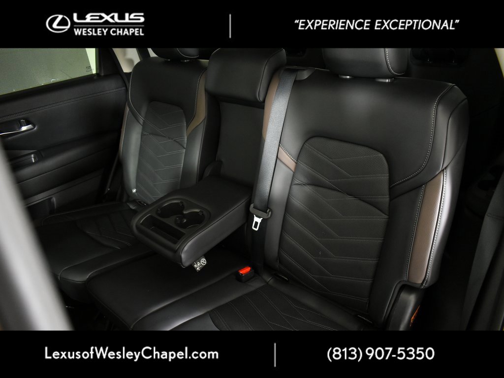 Used 2025 Nissan Pathfinder Platinum w/ Cargo Package image 26