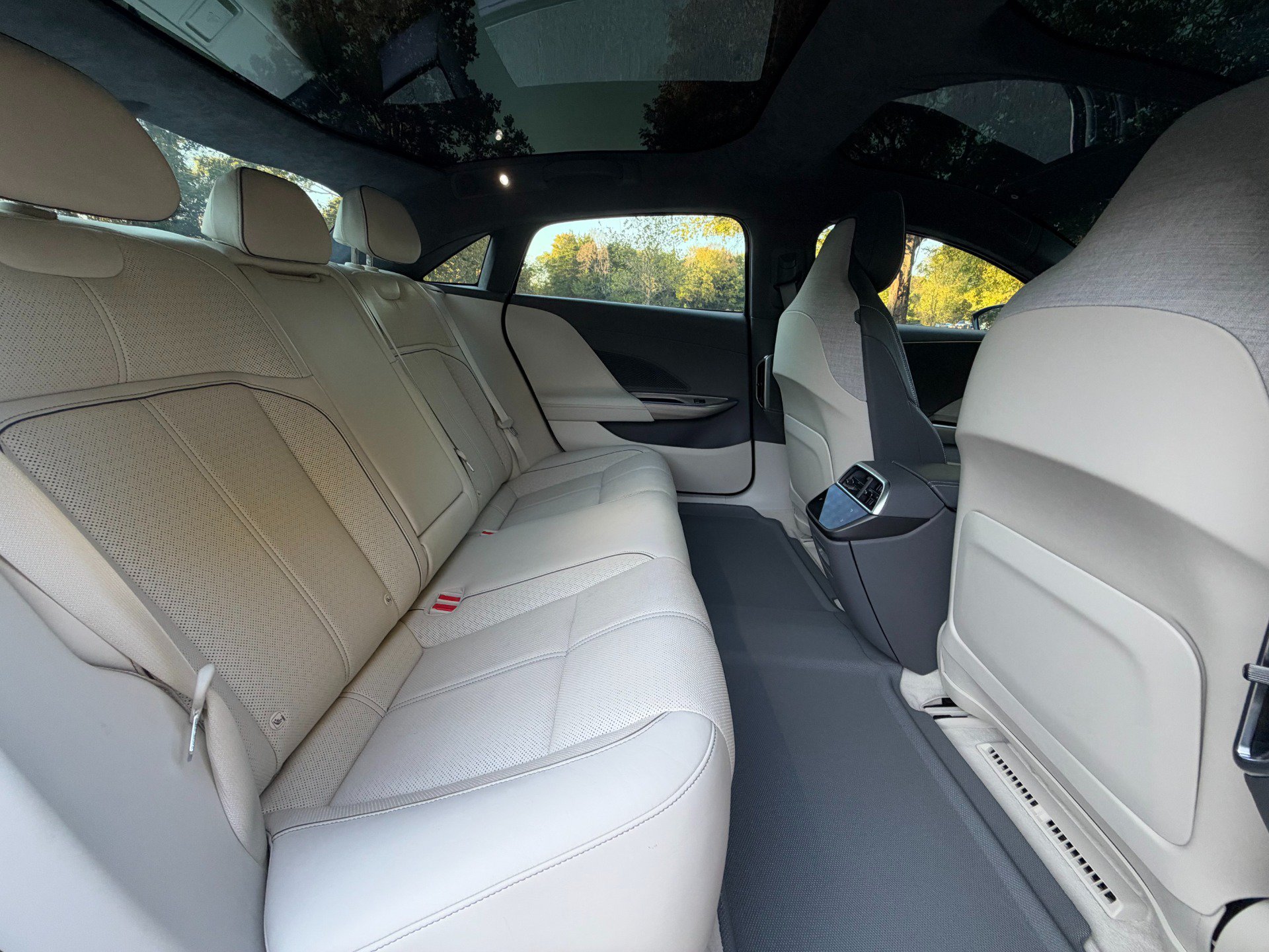 Used 2022 Lucid Air Dream Edition AWD/4WD image 17