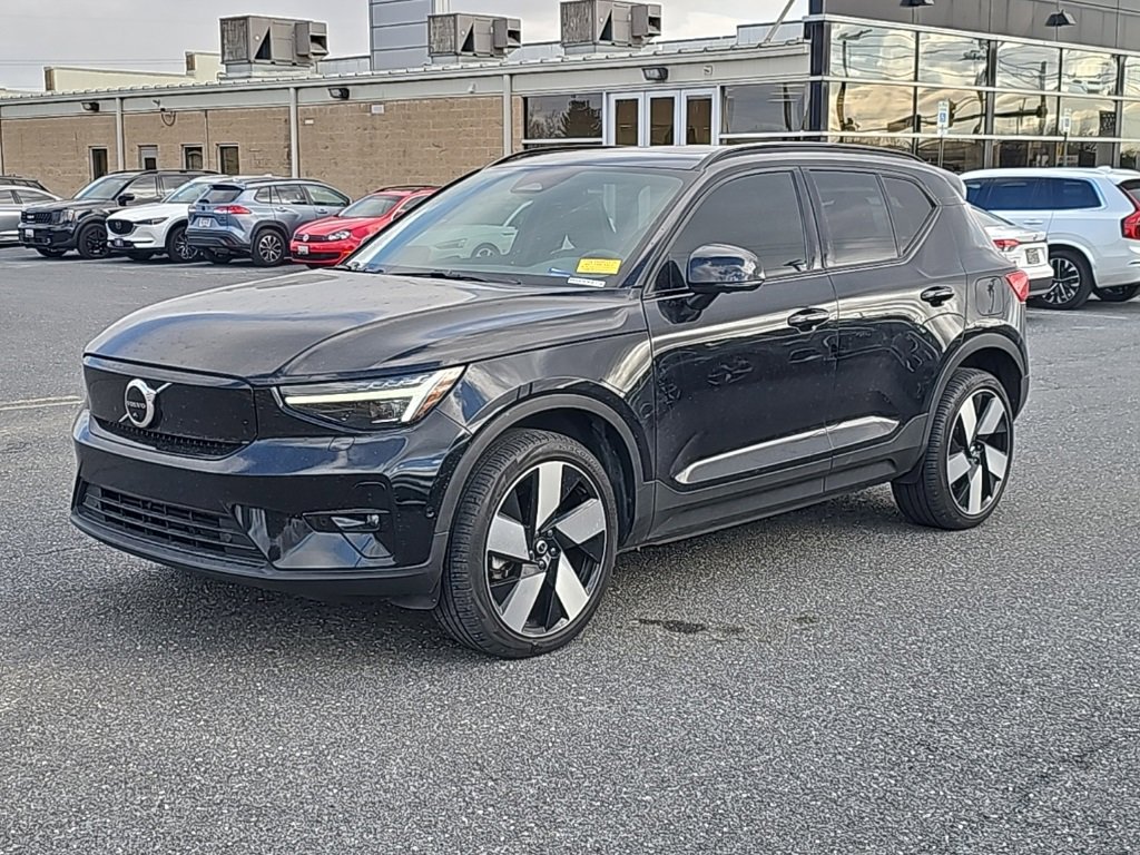 Used 2023 Volvo XC40 Recharge Ultimate image 14