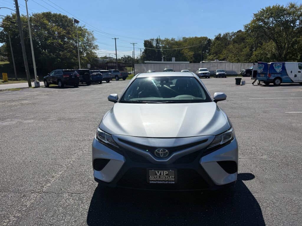 Used 2019 Toyota Camry LE image 2