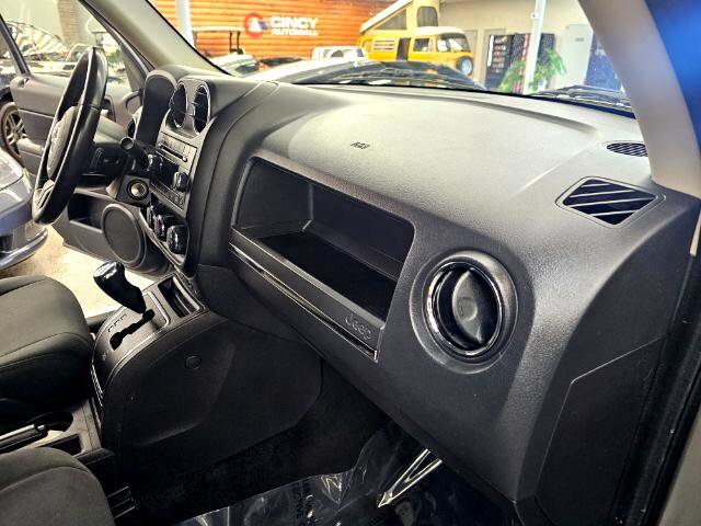 Used 2012 Jeep Patriot Latitude image 10