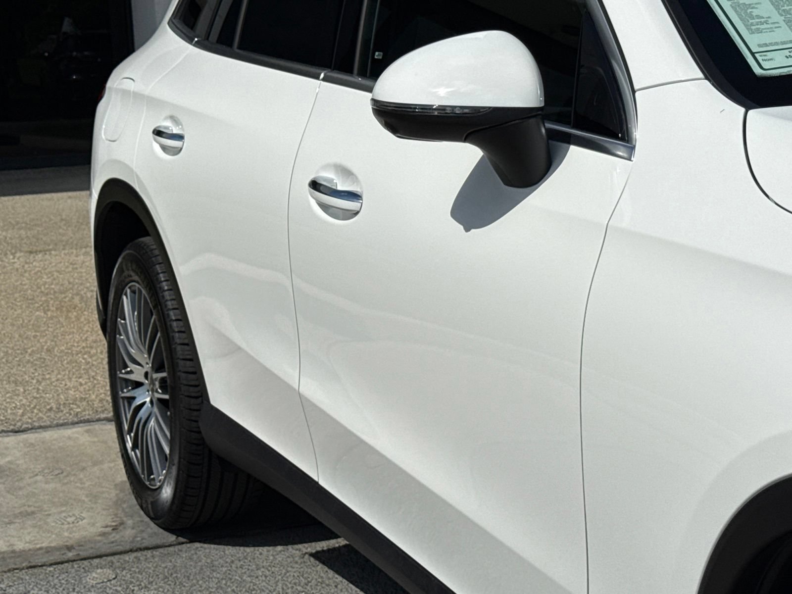 Used 2026 Mercedes-Benz GLC 300 image 9