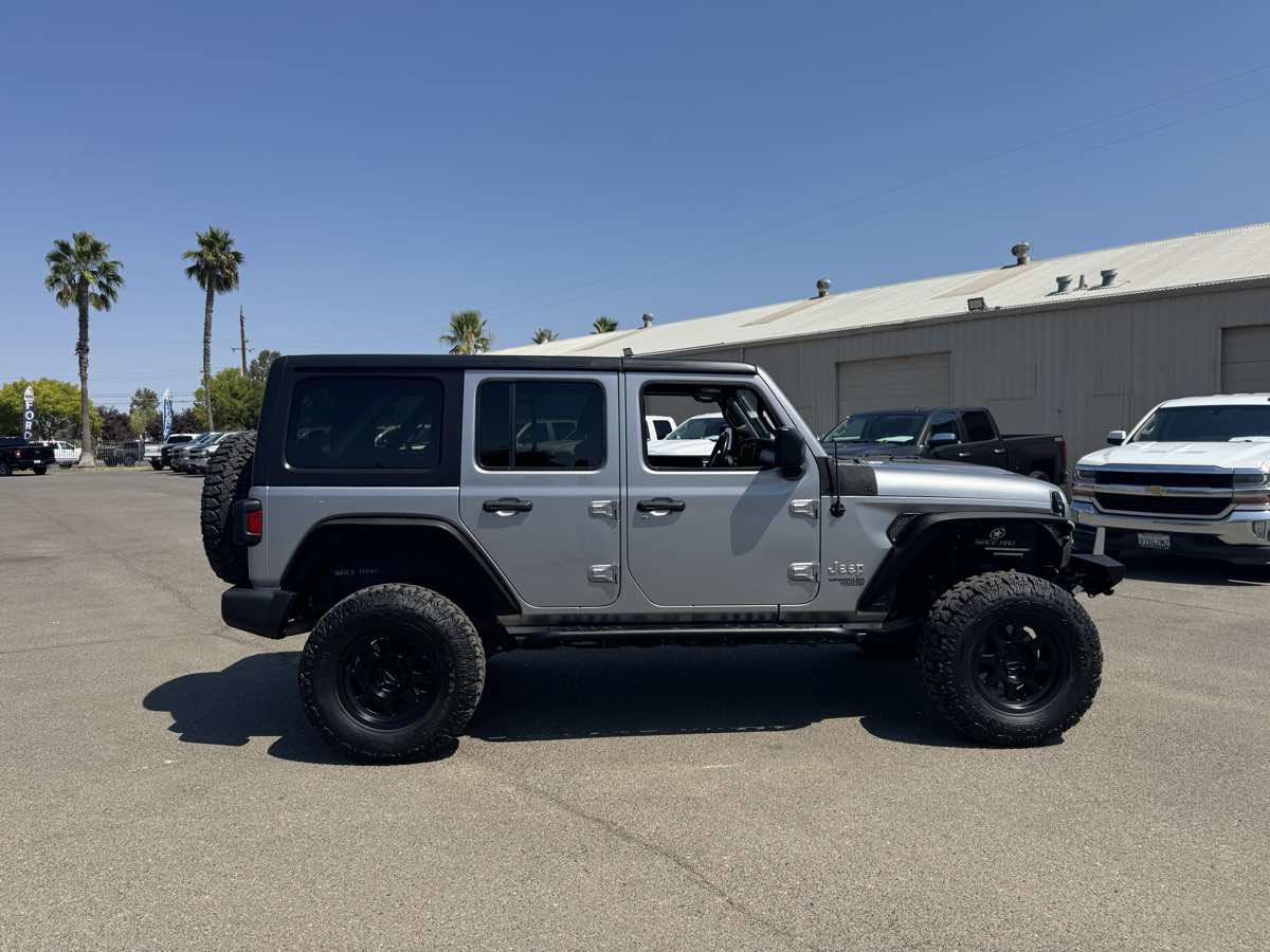 Used 2018 Jeep Wrangler Unlimited Sport S image 13