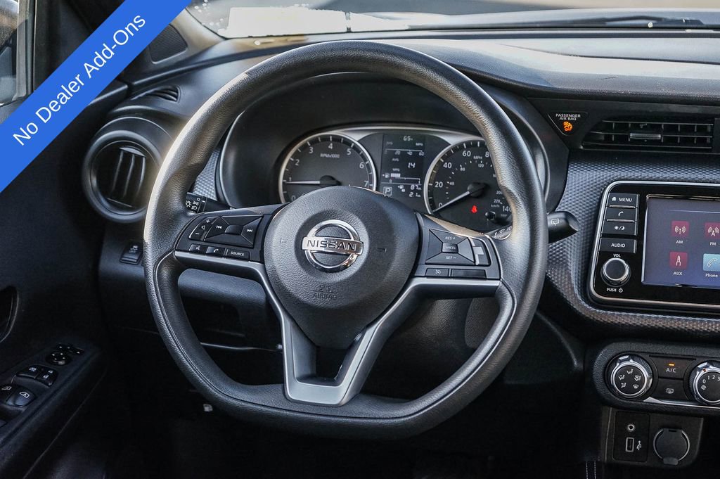 Used 2018 Nissan Kicks S image 16