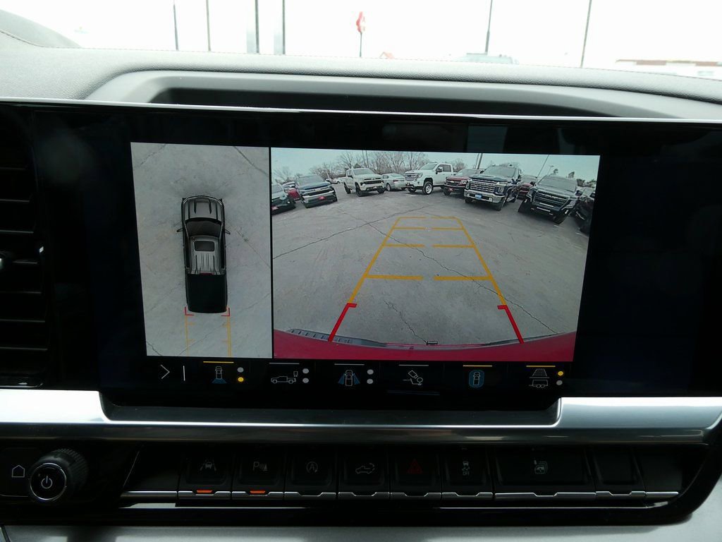 Used 2023 Chevrolet Silverado 1500 High Country w/ Technology Package image 32