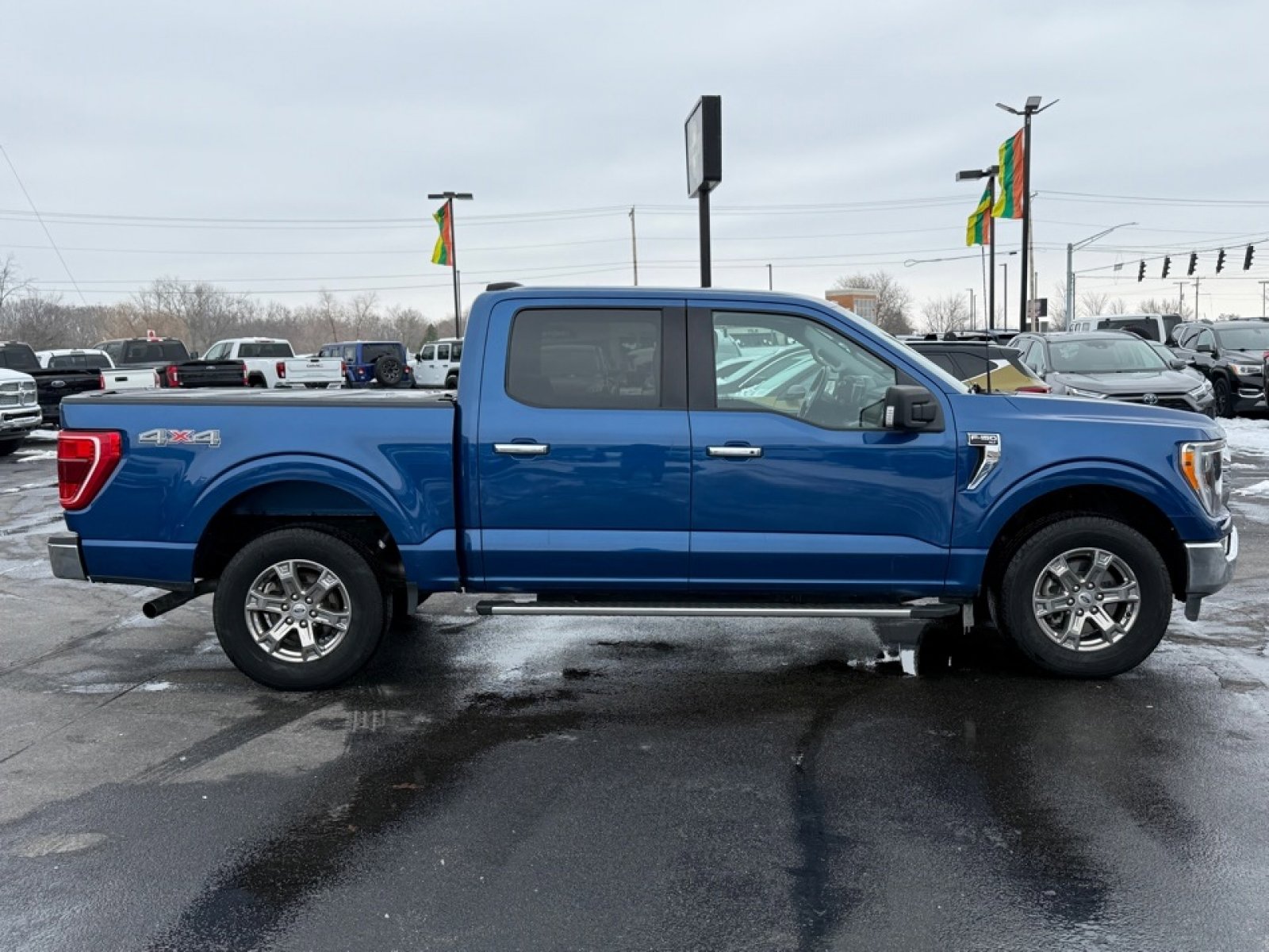 Used 2022 Ford F150 XLT w/ Equipment Group 302A High image 9