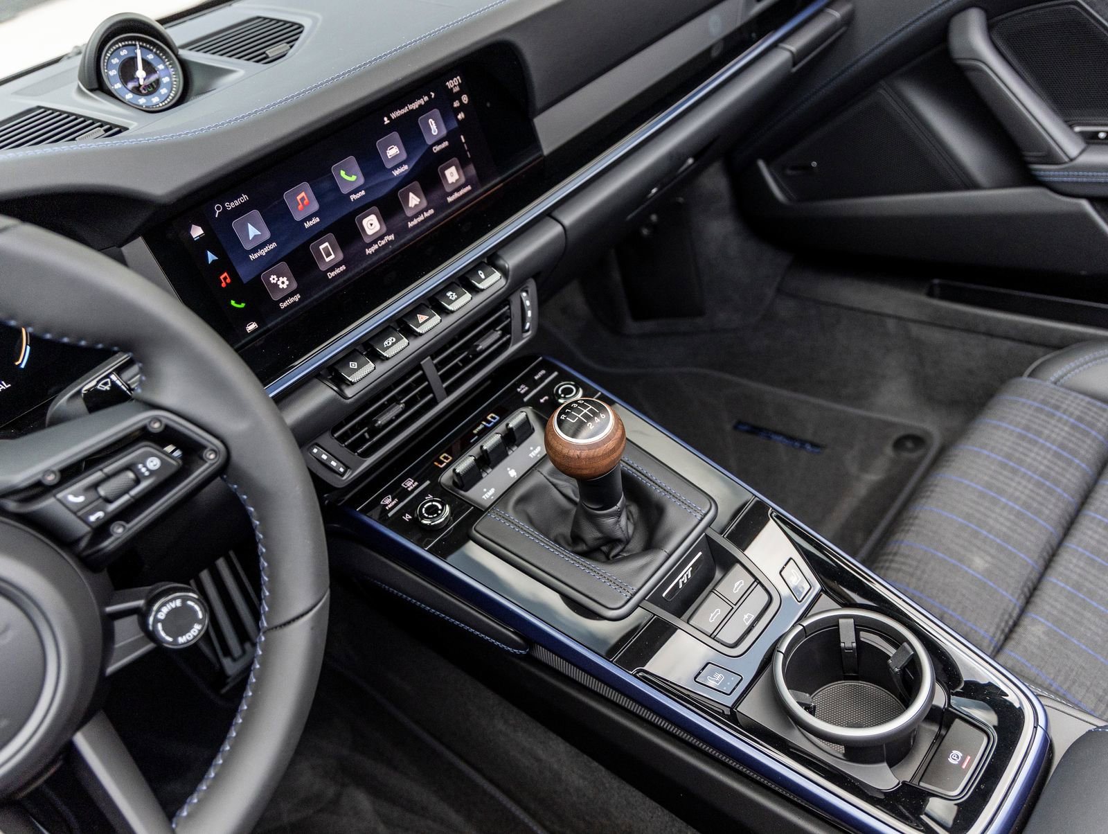 Certified 2026 Porsche 911 Carrera T image 27