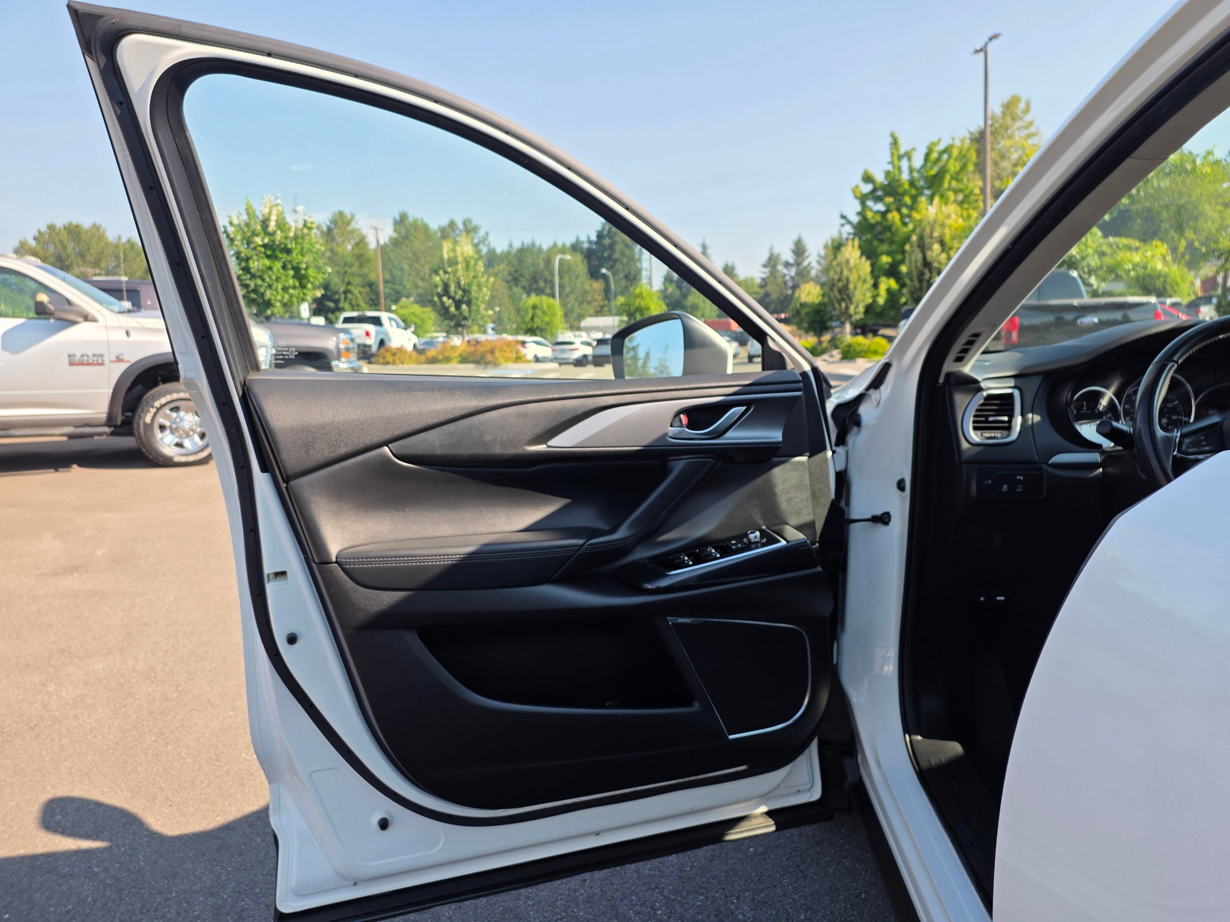 Used 2018 MAZDA CX-9 Touring w/ Touring Premium Package AWD/4WD image 23