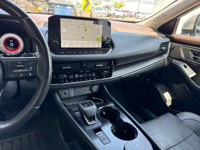 Used 2021 Nissan Rogue Platinum AWD/4WD image 23