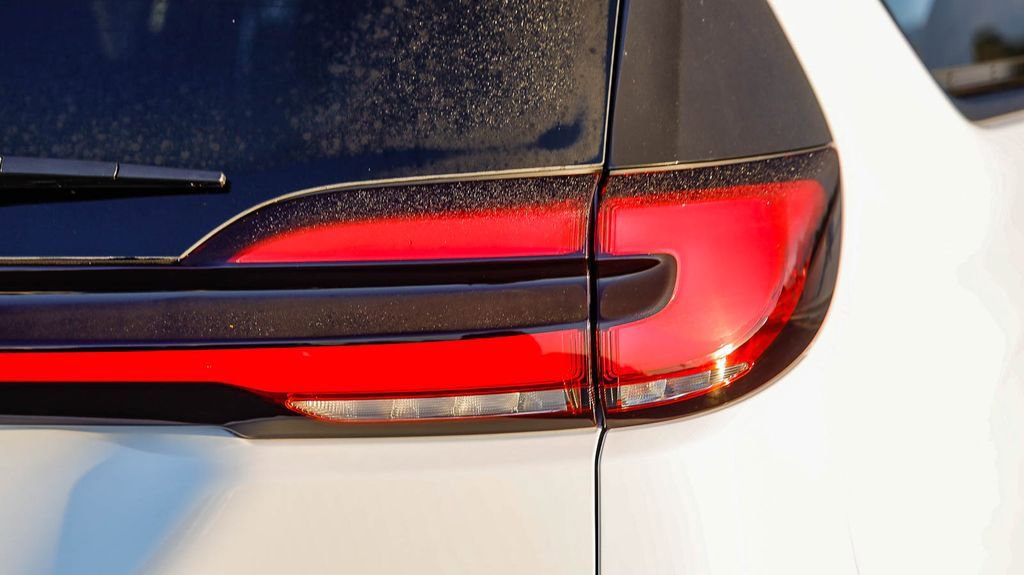 New 2026 Chrysler Pacifica Limited w/ S Appearance Package image 10