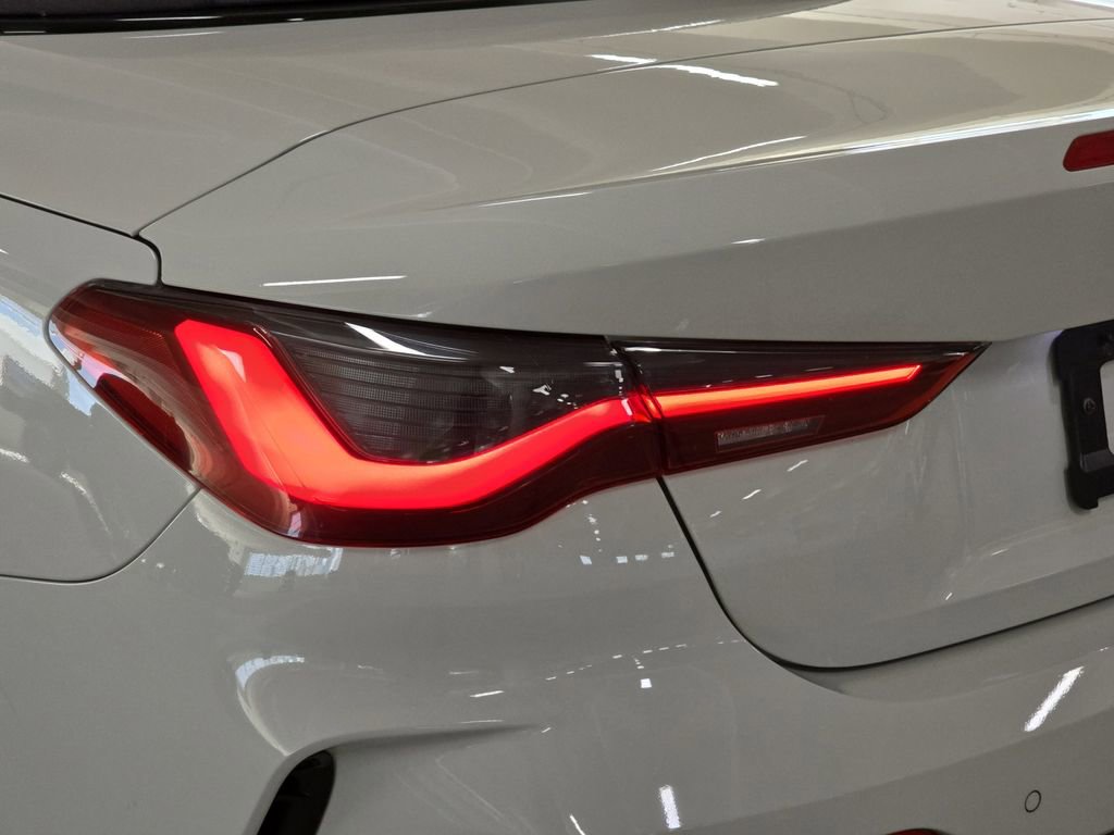Used 2021 BMW 430i Convertible w/ M Sport Package RWD image 28