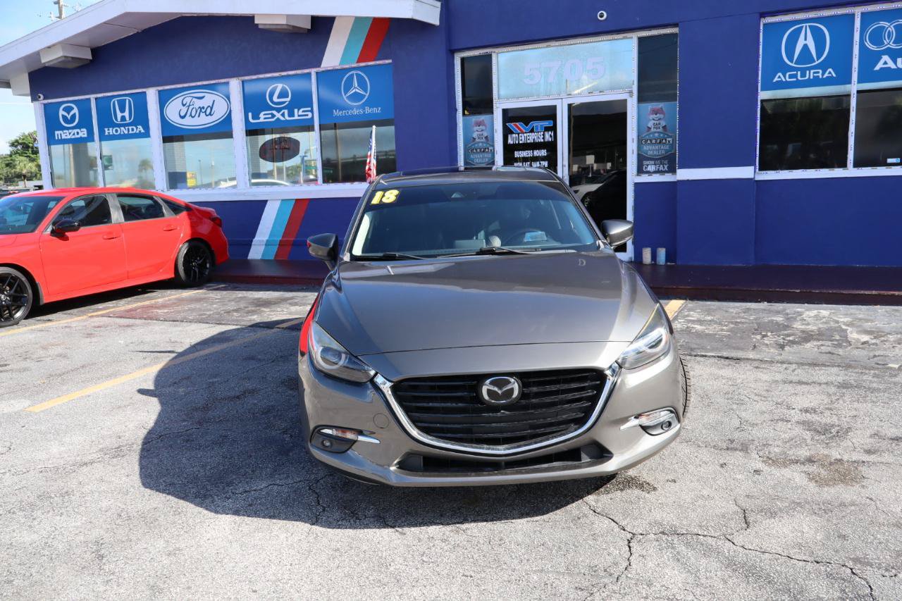 Used 2018 MAZDA MAZDA3 Grand Touring w/ Premium Equipment Package FWD image 8