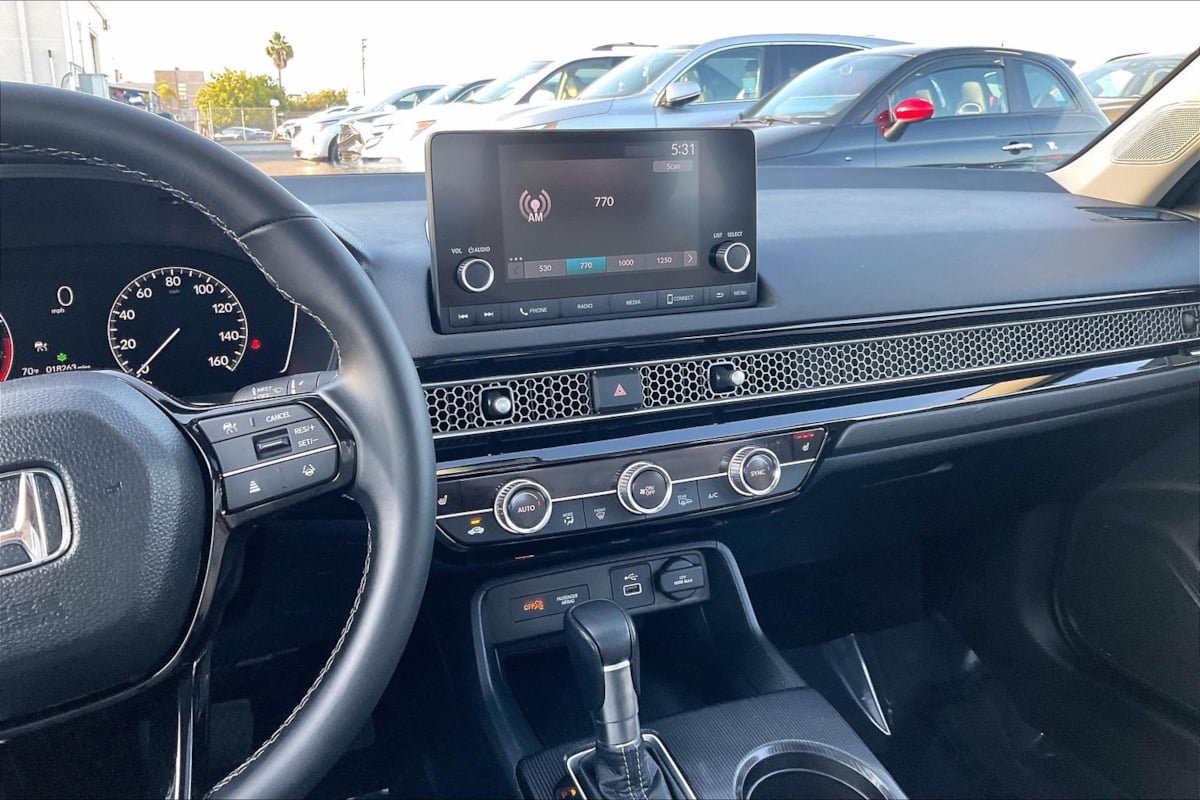Used 2024 Honda Civic EX image 6