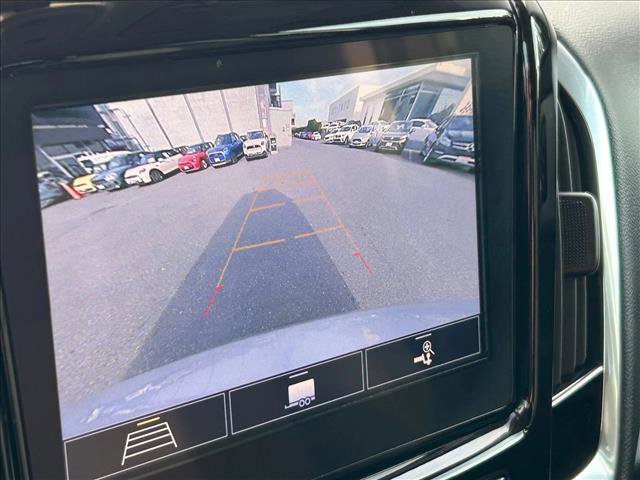 Used 2020 Chevrolet Traverse LT w/ Driver Confidence II Package image 14