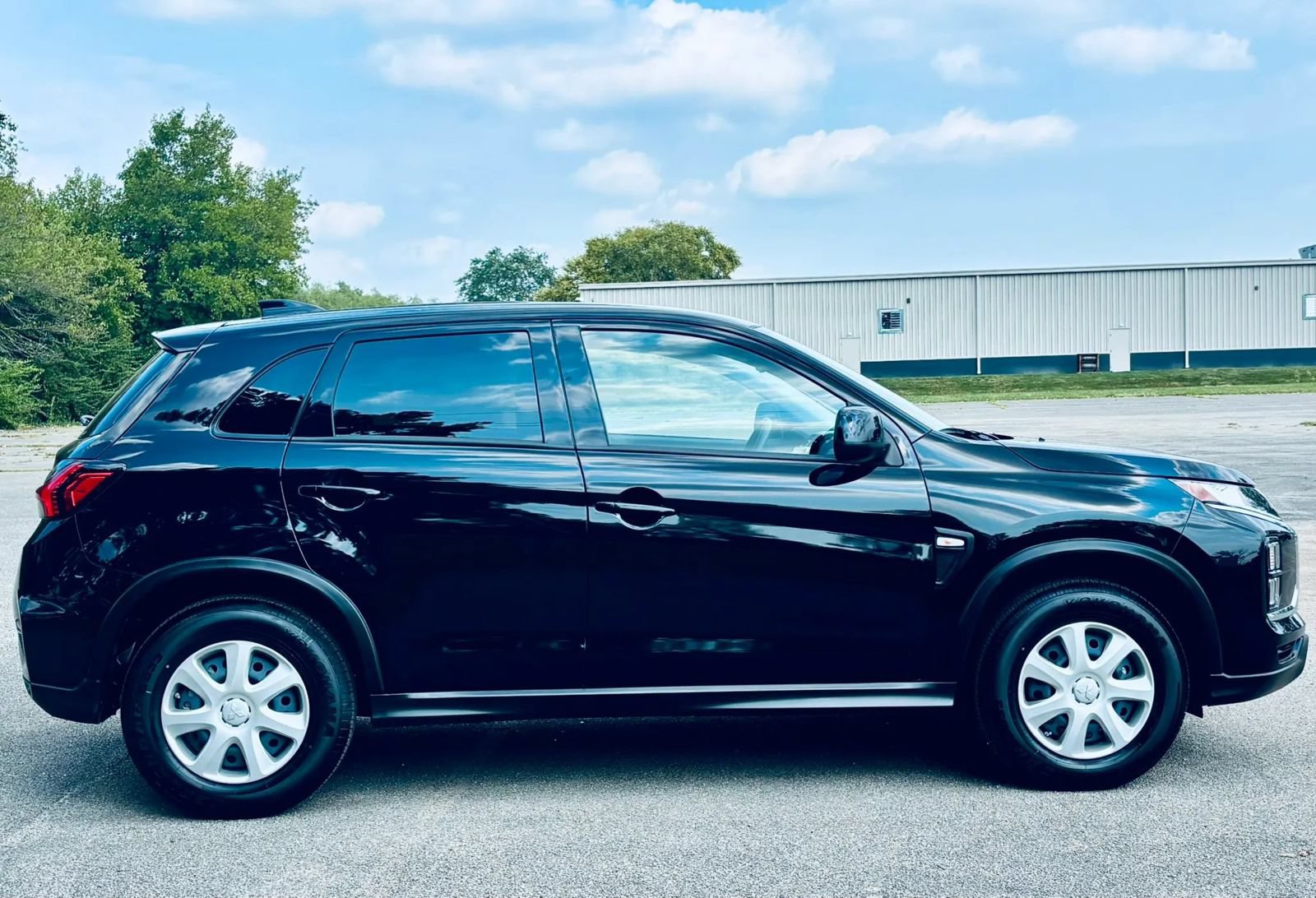 Used 2026 Mitsubishi Outlander Sport AWD image 2