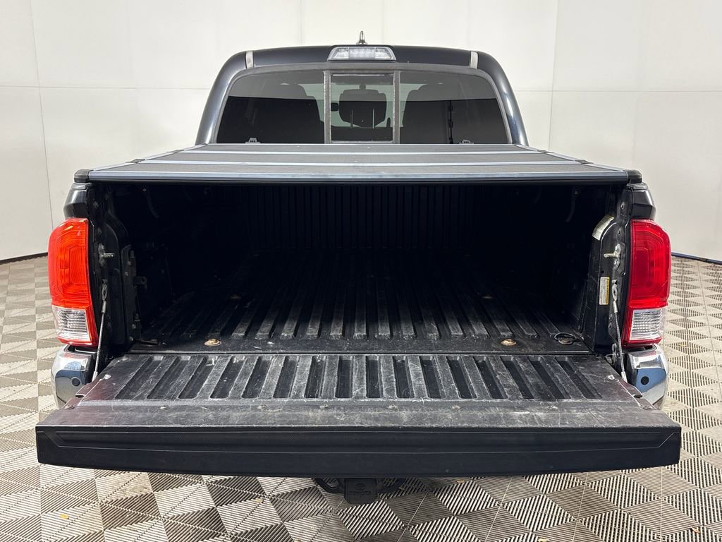 Used 2017 Toyota Tacoma SR5 w/ Tow Package image 9