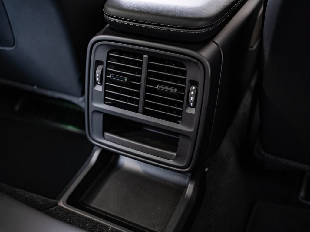 New 2026 Porsche Taycan 4S AWD/4WD image 45
