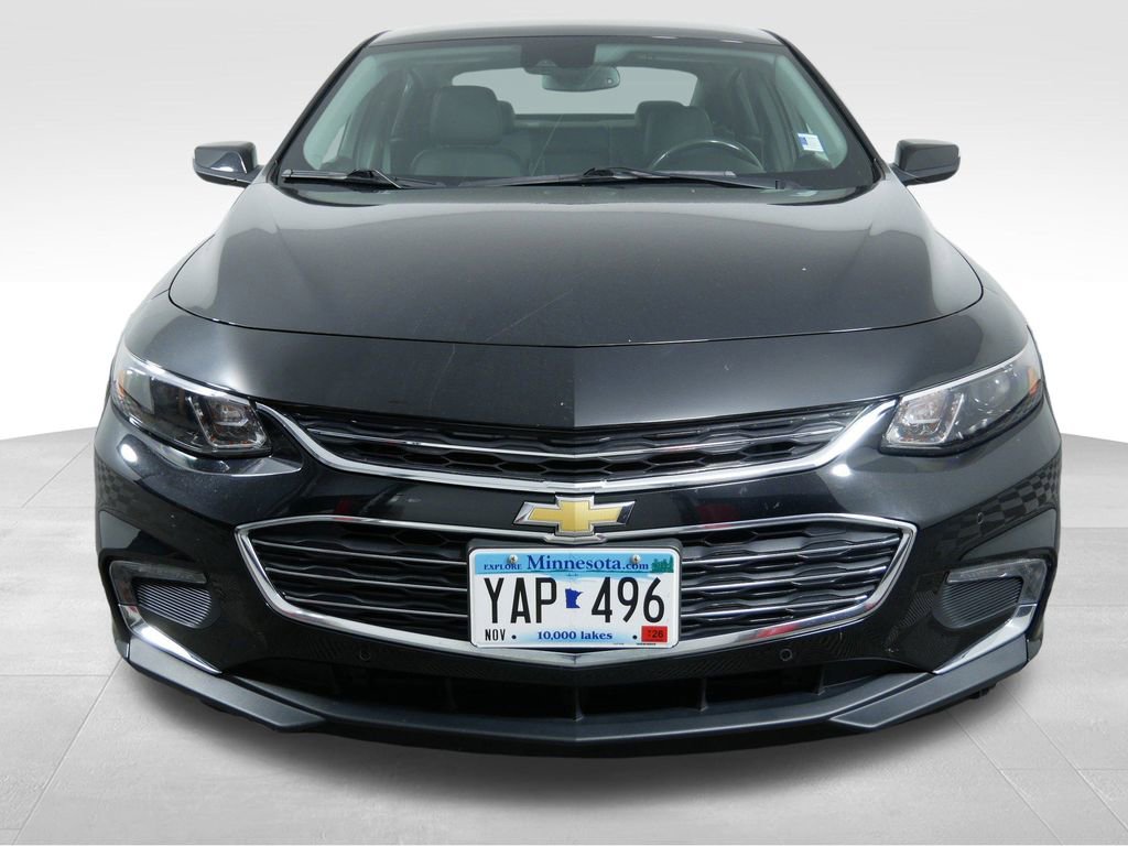 Used 2018 Chevrolet Malibu Premier w/ Driver Confidence Package image 3