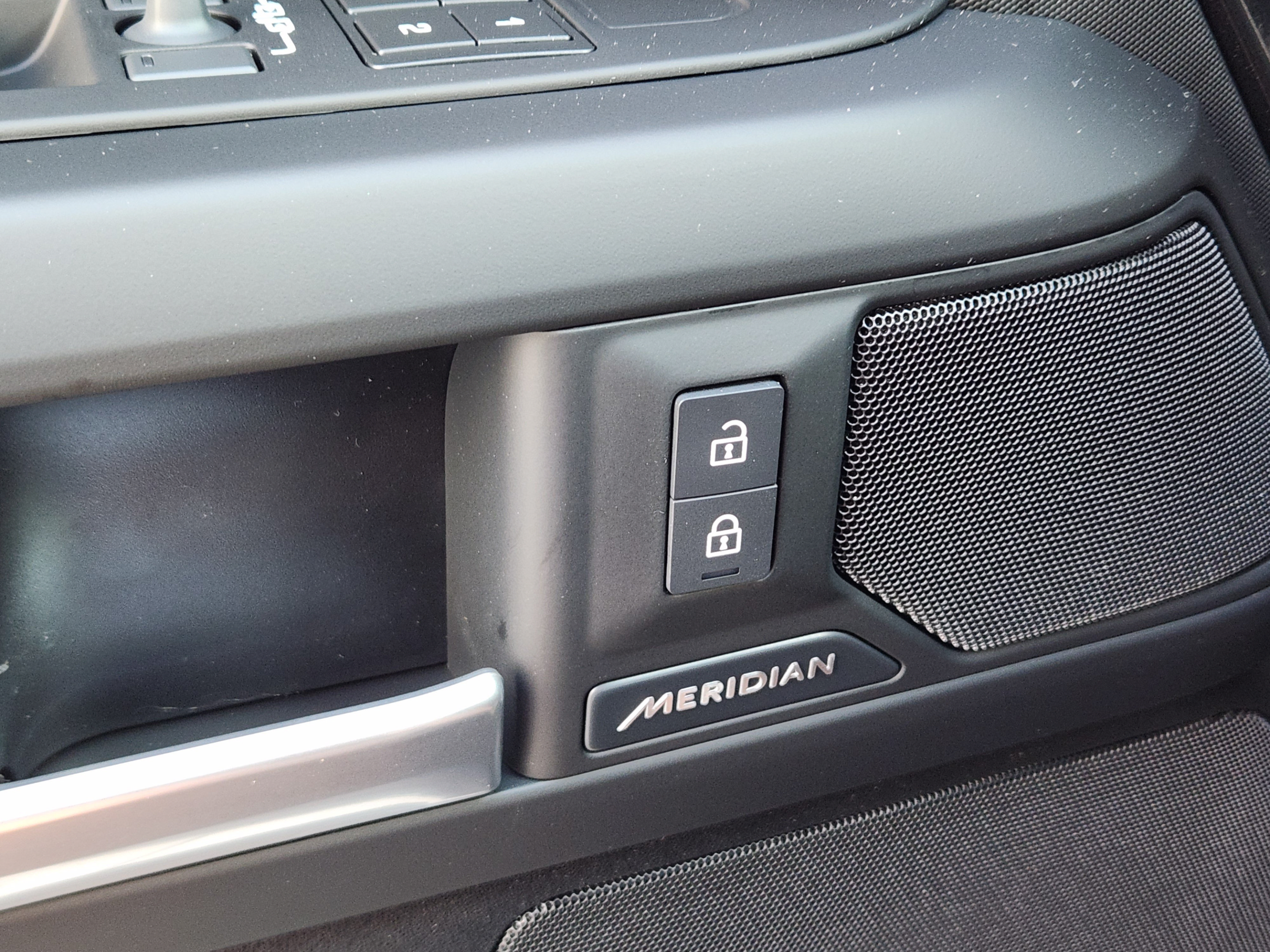 New 2026 Land Rover Defender 110 S AWD/4WD image 17
