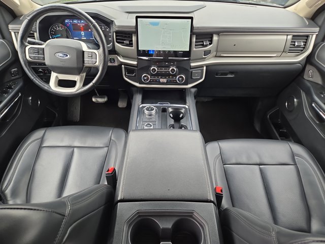 Used 2023 Ford Expedition XLT image 17