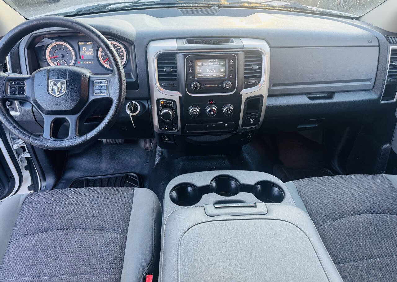 Used 2017 RAM 1500 Classic SLT image 13