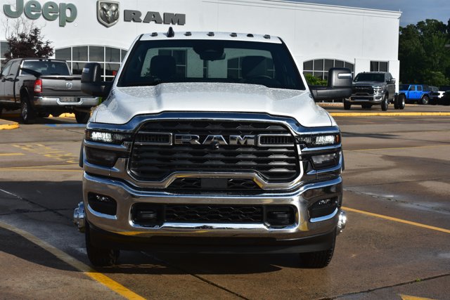 New 2026 RAM 3500 Tradesman AWD/4WD image 2
