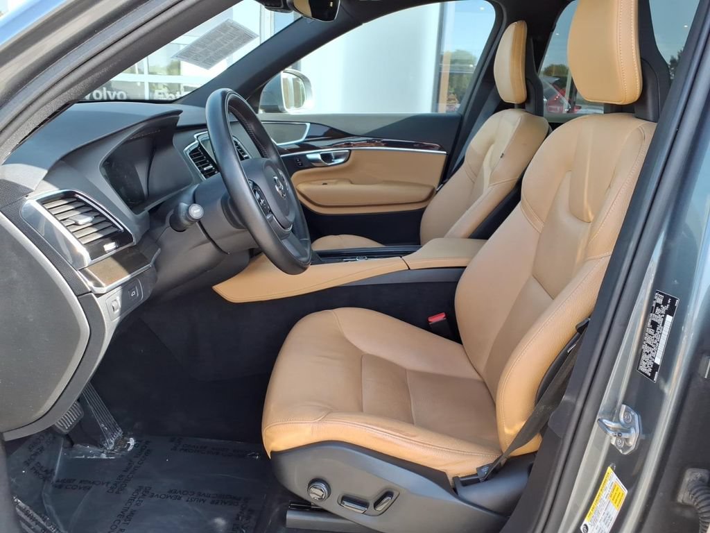 Used 2018 Volvo XC90 T6 Momentum w/ Convenience Package AWD/4WD image 7