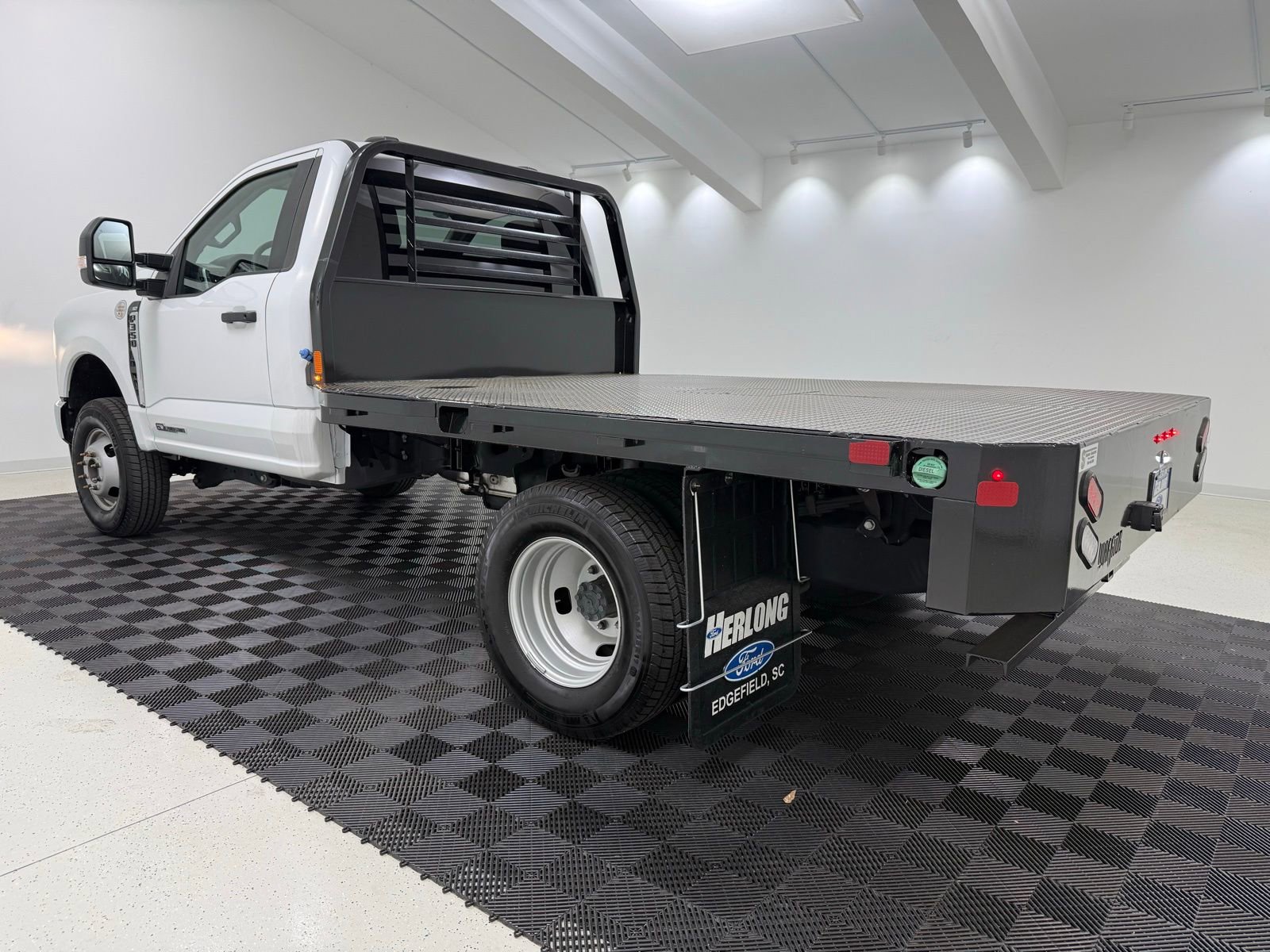 Used 2023 Ford F350 XLT w/ Snow Plow Prep Package AWD/4WD image 6