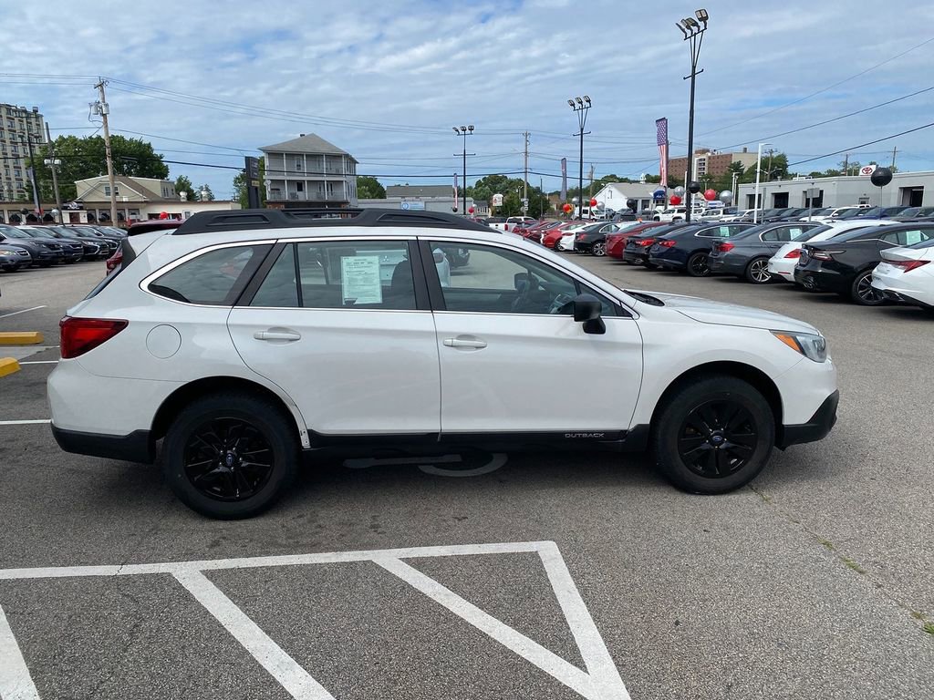Used 2017 Subaru Outback 2.5i image 6