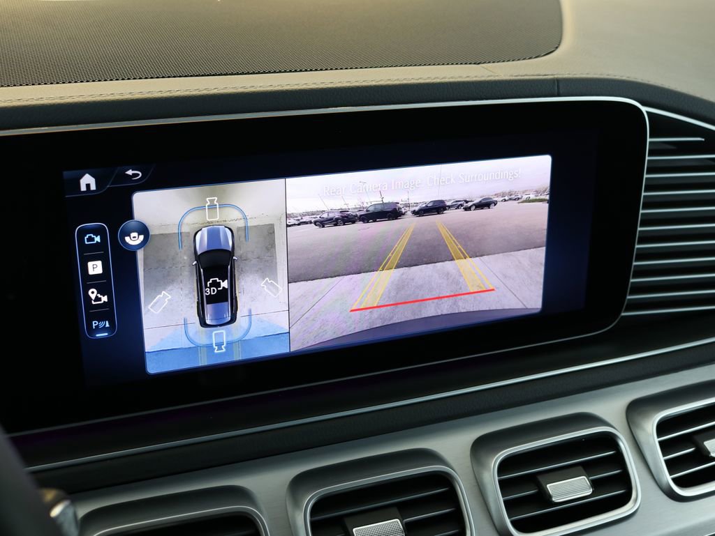 Used 2025 Mercedes-Benz GLS 450 4MATIC image 59