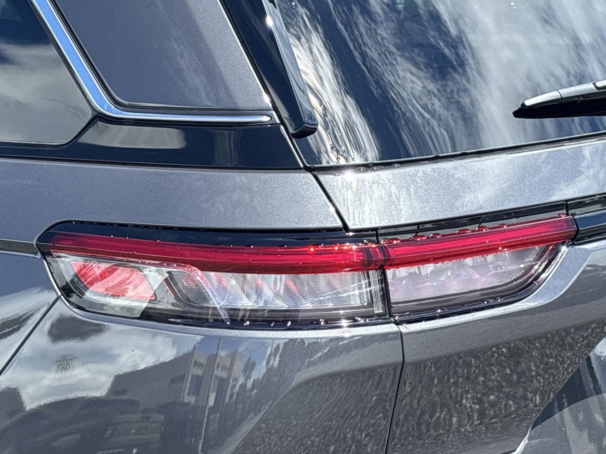 New 2025 Jeep Grand Cherokee Laredo X w/ Luxury Tech Group I image 7