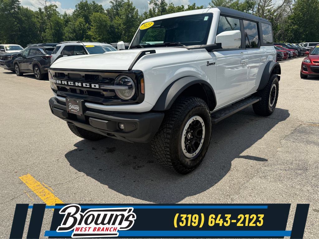 Used 2023 Ford Bronco Outer Banks w/ Sasquatch Package AWD/4WD image 1