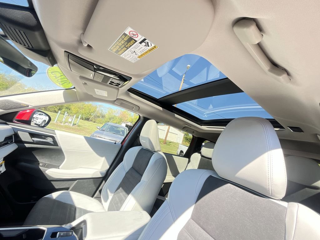 Used 2025 Mitsubishi Outlander SE FWD image 22