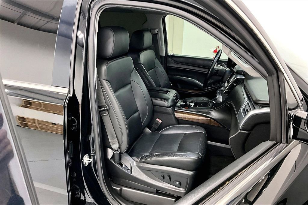 Used 2018 Chevrolet Tahoe LT w/ Luxury Package AWD/4WD image 9