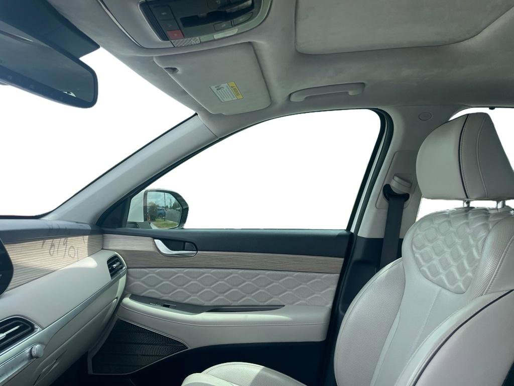Used 2022 Hyundai Palisade Calligraphy image 5