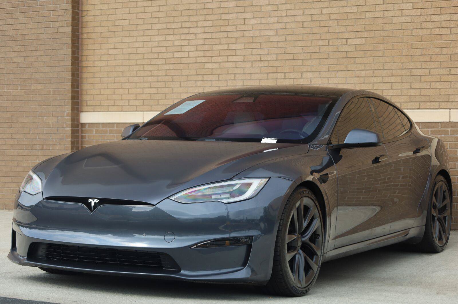 Used 2022 Tesla Model S Plaid AWD/4WD image 5