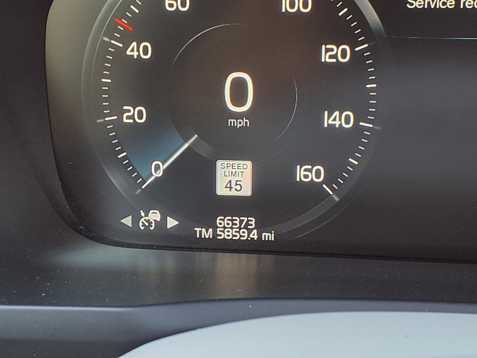 Used 2020 Volvo XC90 T5 Momentum w/ Protection Package Premier image 29