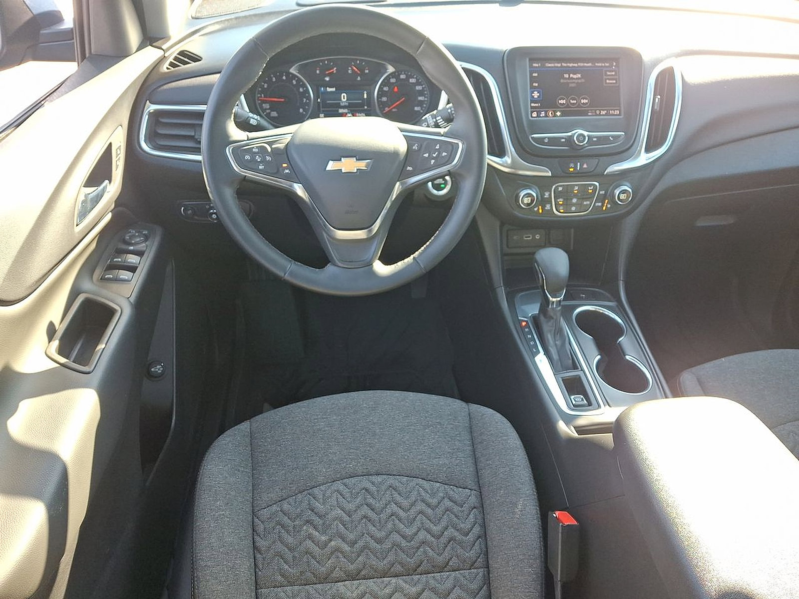 Certified 2024 Chevrolet Equinox LT w/ LPO, Floor Liner Package image 21