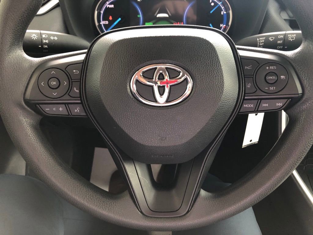 Used 2025 Toyota RAV4 LE image 17